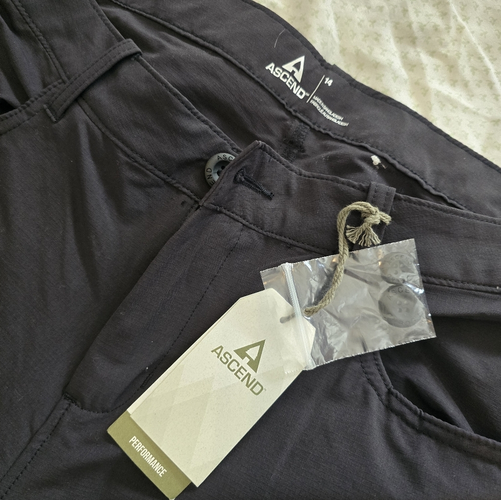 NWT ASCEND Black Women's Pants - Picture 5 of 5